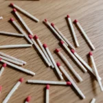 Haasta aivosi: Ratkaise tämä kekseliäs pulma spottitikuilla!
