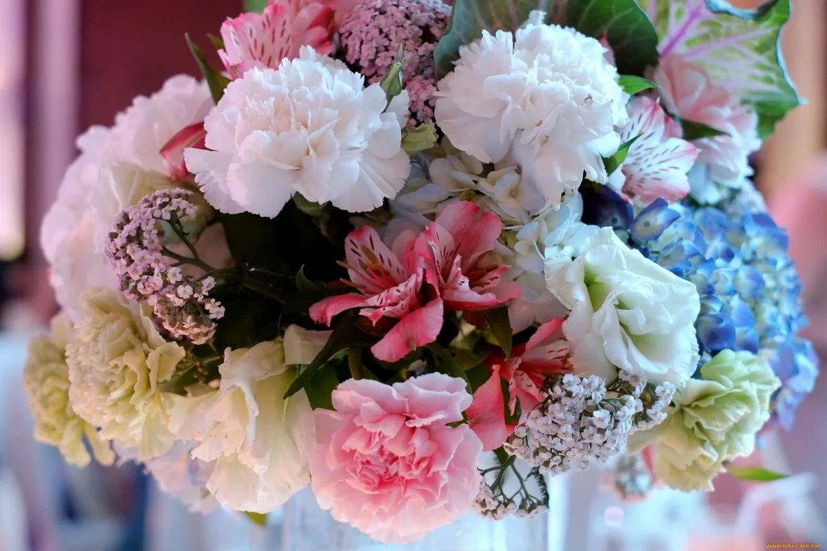 Valitse kukka ja löydä ainutlaatuisuutesi: Hauska persoonallisuustesti