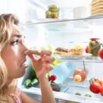 Puun hiili hajujen poistoon: Raikasta jääkaappisi suomalaisella kikalla