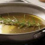 Rosmariini öljyssä ennen paistamista: Miksi tämä kikka muuttaa ruokasi