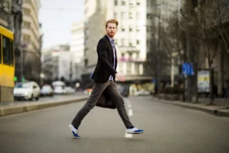 Helppo Tapaus: 10 000 Askelta Lumessa Sauvojen Kanssa – Polta 500 Kaloria