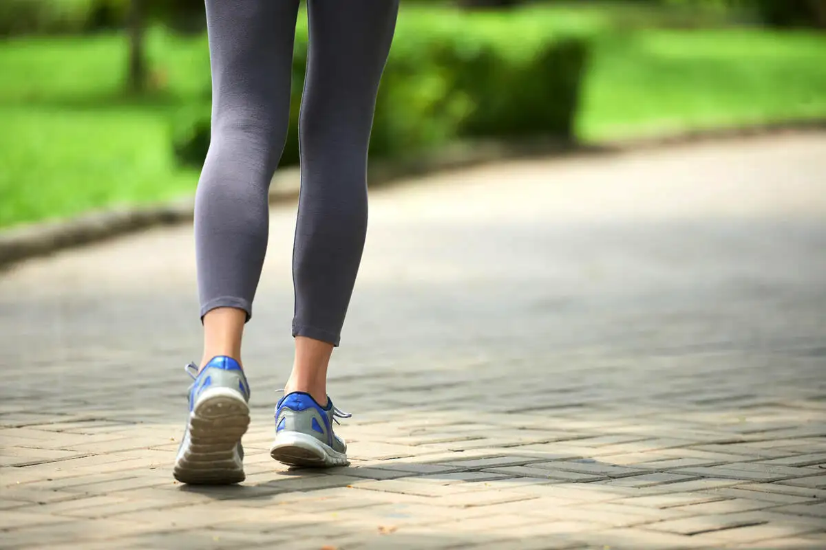 Helppo Tapaus: 10 000 Askelta Lumessa Sauvojen Kanssa – Polta 500 Kaloria