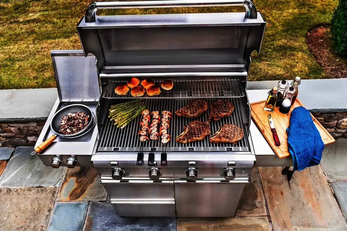 Harva tietää: Miksi hieroa puolikas sitruuna grilliin ennen paistamista?