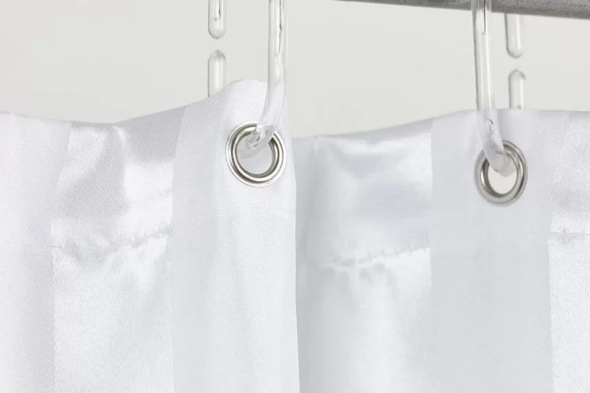 Heitä hyvästit perinteisille suihkukortin: tämä edullinen ja tyylikäs vaihtoehto muuttaa kylpyhuoneesi ilman remonttia