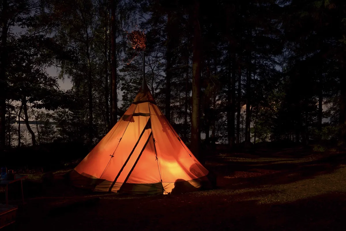 Villi vapaus syksyssä: Suomalainen metsäretkeily lokakuussa