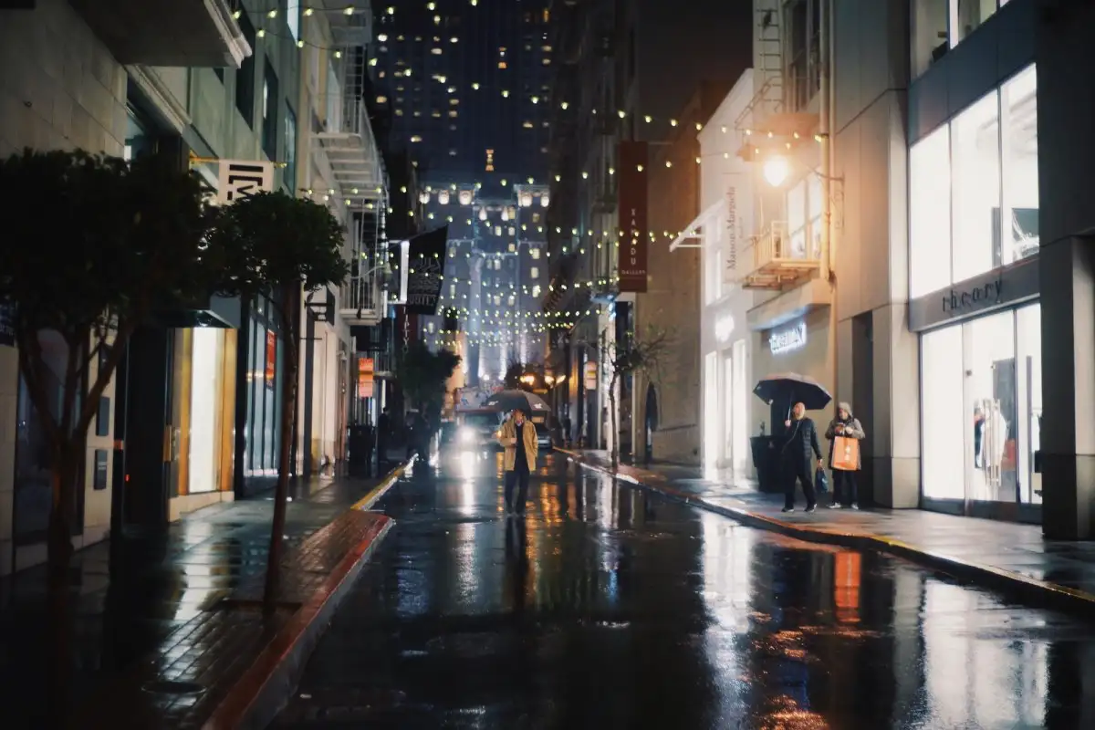 Sateet lumo Suomessa: Näin selviät 80 mm syyssateista