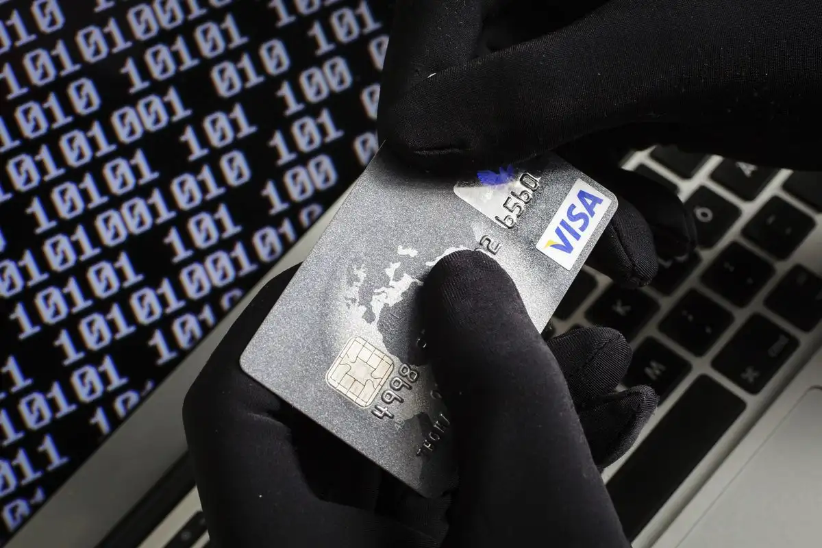 Supermarketin huijaus tyhjentää pankkitilisi: Näin vältät menettämästä säästöjäsi