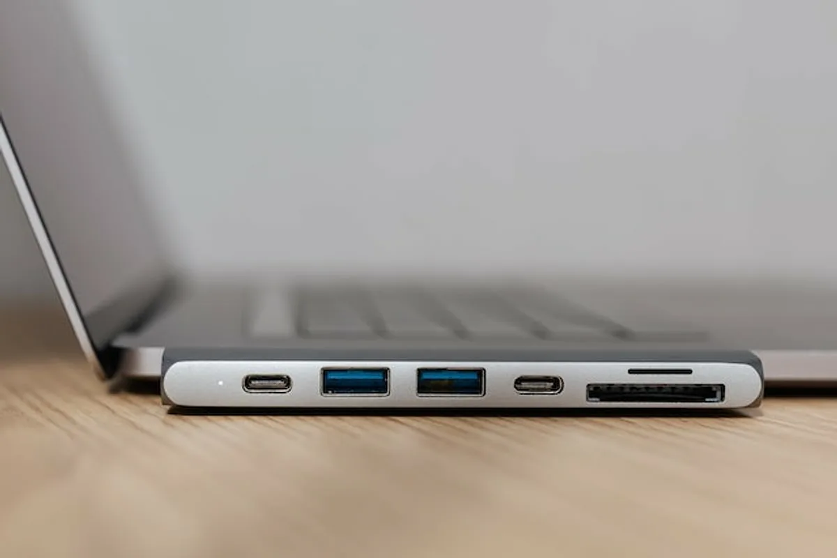 USB-C mullistaa teknologian – miksi oheislaitteet laahaavat perässä?