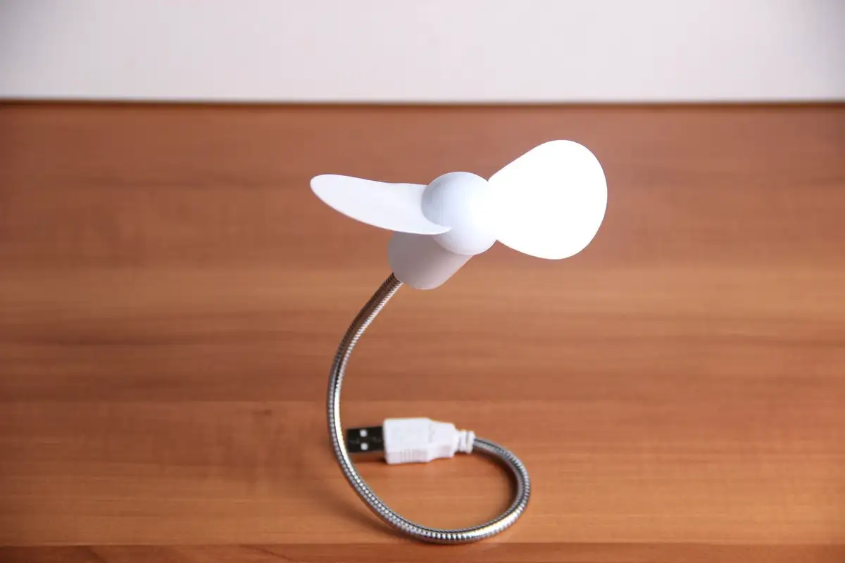 USB ja terve järki: 5 asiaa, joita ei koskaan kannata liittää kannettavaan tietokoneeseen