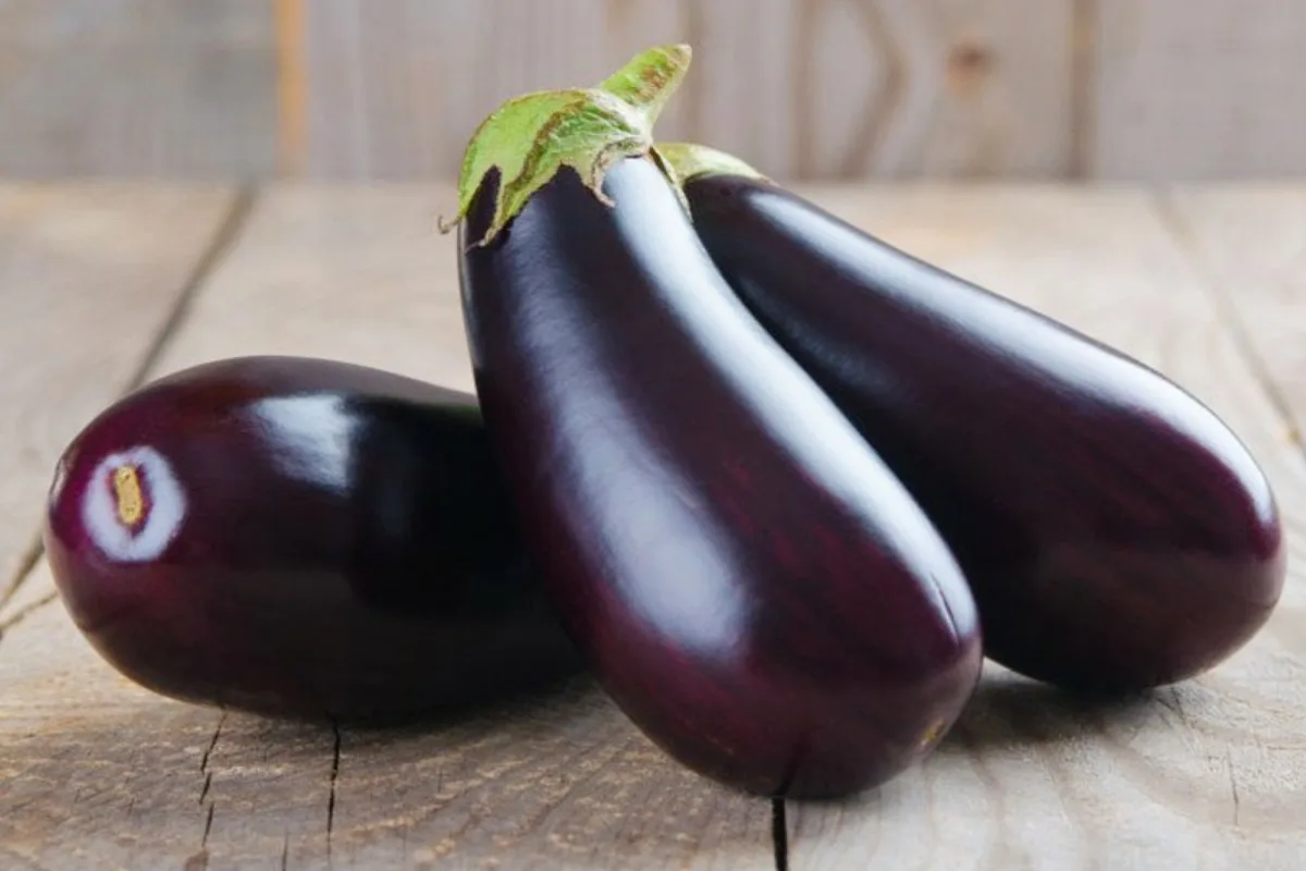 Viisi vihannesta, jotka ovat täynnä hyötyjä ja sisältävät vähän hiilihydraatteja ja sokeria