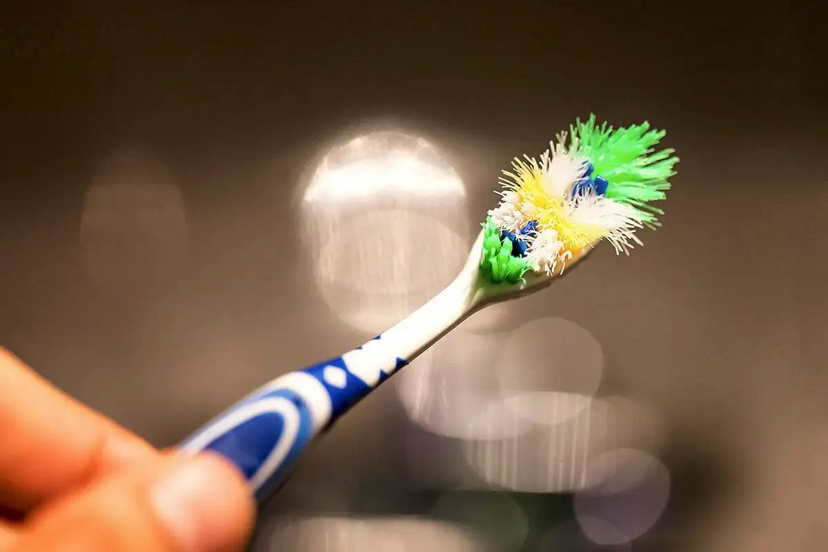 Vanha hammasharja on aarre: näin hyödynnät sen kotona