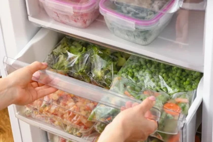 Vihannesten säilytys reikäisillä pusseilla: Suomalainen hake tuoreuteen