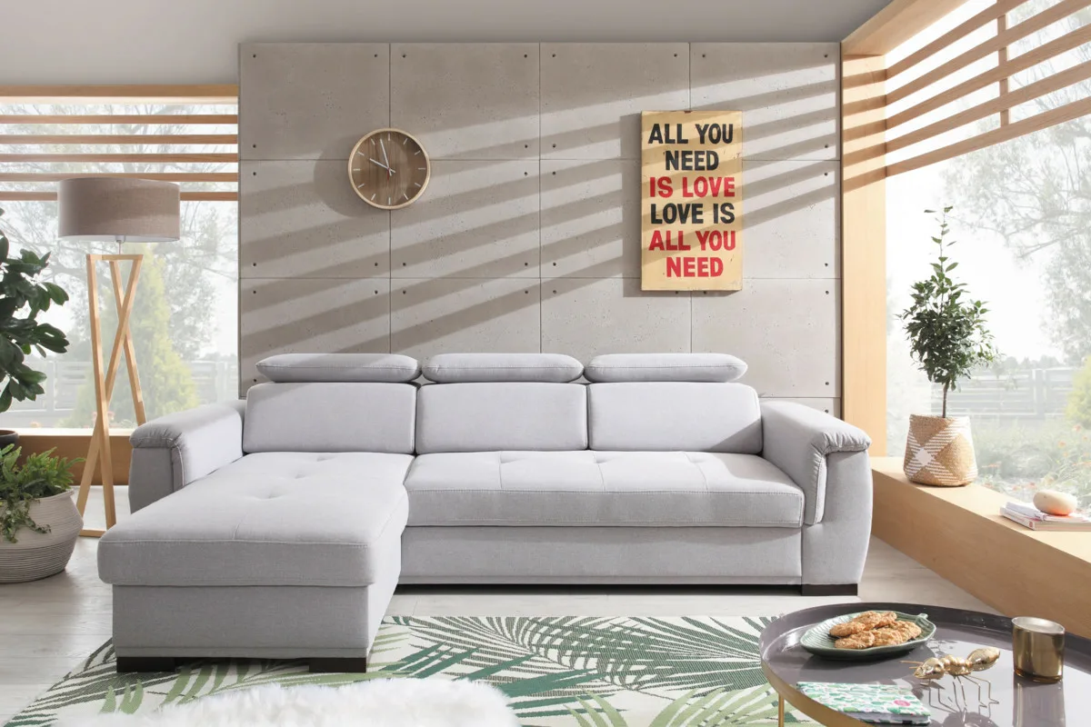 Vuoden 2026 sisustustrendi: Heitä koristetyynyt pois ja anna sohvan loistaa