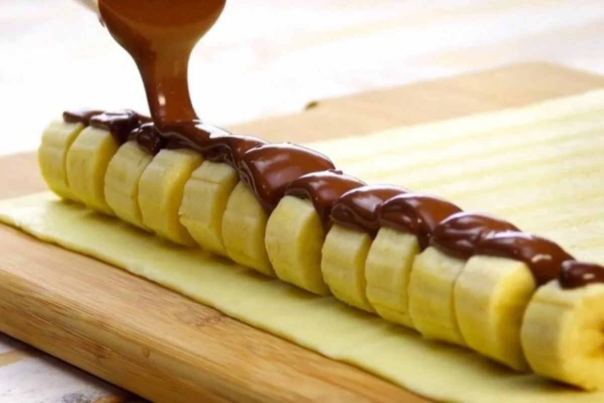 Banaanit suklaalla voitaikinassa – 30 minuutin taika, joka valloittaa koko kodin