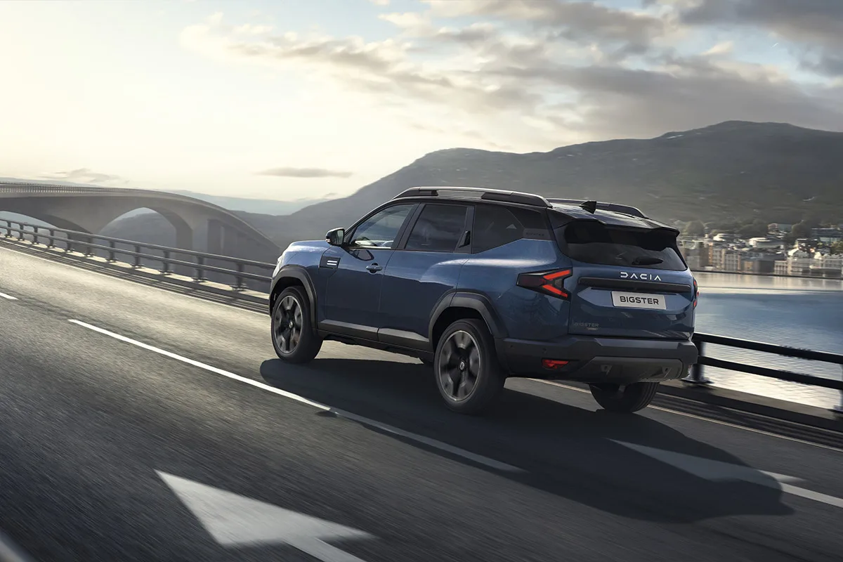 Dacia Bigster Hybrid – testissä 4,57-metrinen perhe-SUV, joka voittaa kiinalaiset vastustajansa järjellä ja tilalla