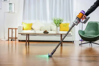 Dyson Cyclone V10 Submarine – imurin ja mopin yhdistäjä, joka muuttaa kodin siivouksen helpommaksi
