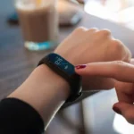 Fitness-rannekkeiden piilotettu haitta: tutkimus paljastaa syyllisyyden ja pettymyksen