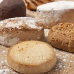 Tee itse parhaat joulu-polvoronesit – vain 5 raaka-ainetta ja 15 minuuttia (ne sulavat suuhun ja häviävät pöydästä hetkessä!)