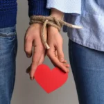 Jos käytös on sus, kiintymyssuhdemalli ei ole mikään anteeksipyyntö – miksi lopetin psykologisoimasta ihmisiä, jotka eivät ansaitse aikaani