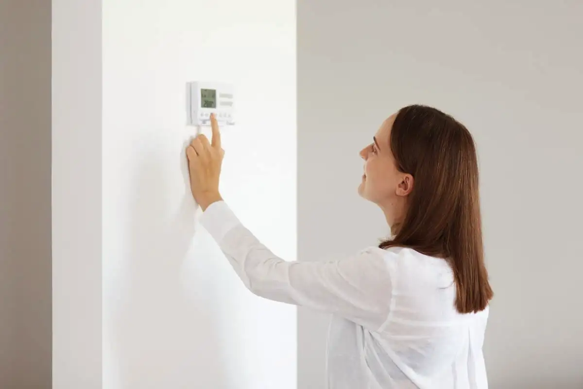 Kodin lämpötila: Täydellinen tasapaino terveyden, mukavuuden ja säästön välillä