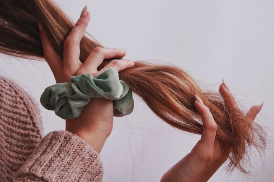 Kuinka puhdistaa hiuslenkit etikalla – täydellinen opas raikkaisiin asusteisiin
