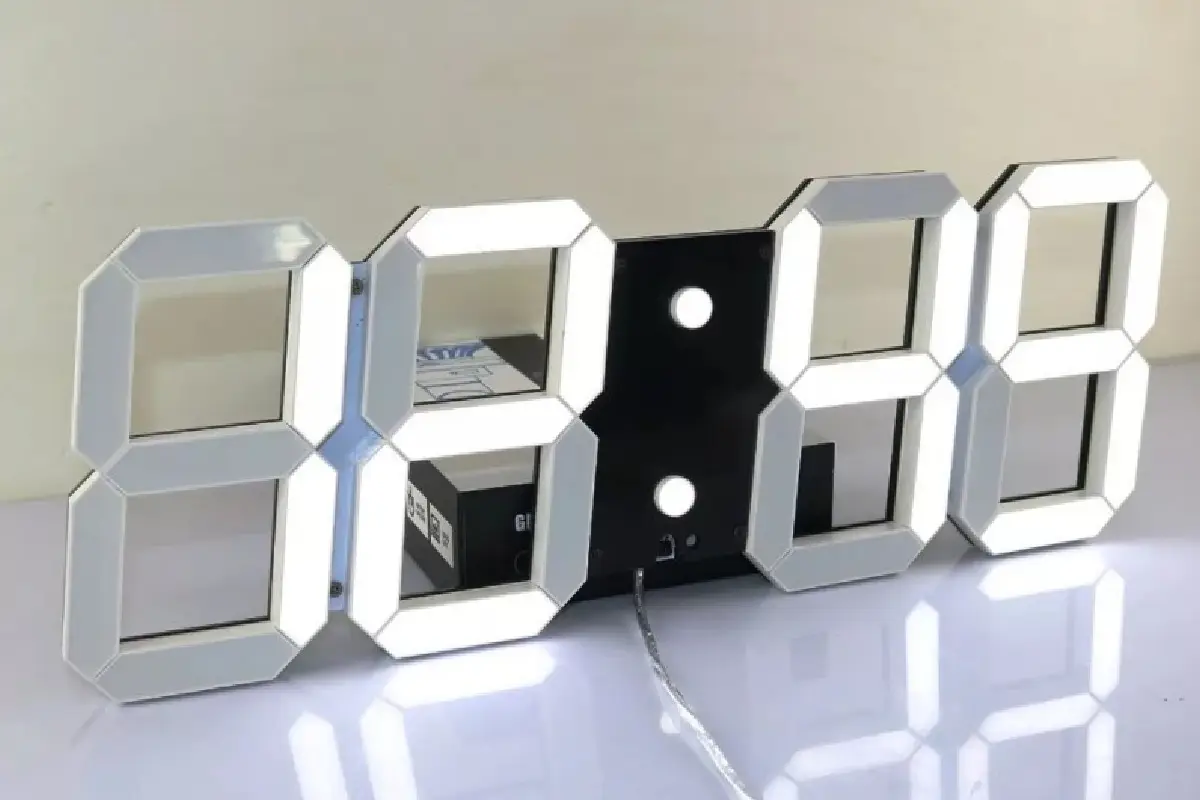 LED-minimalistiset seinäkellot: Uusi trendi, joka vie perinteiset kellot menneisyyteen