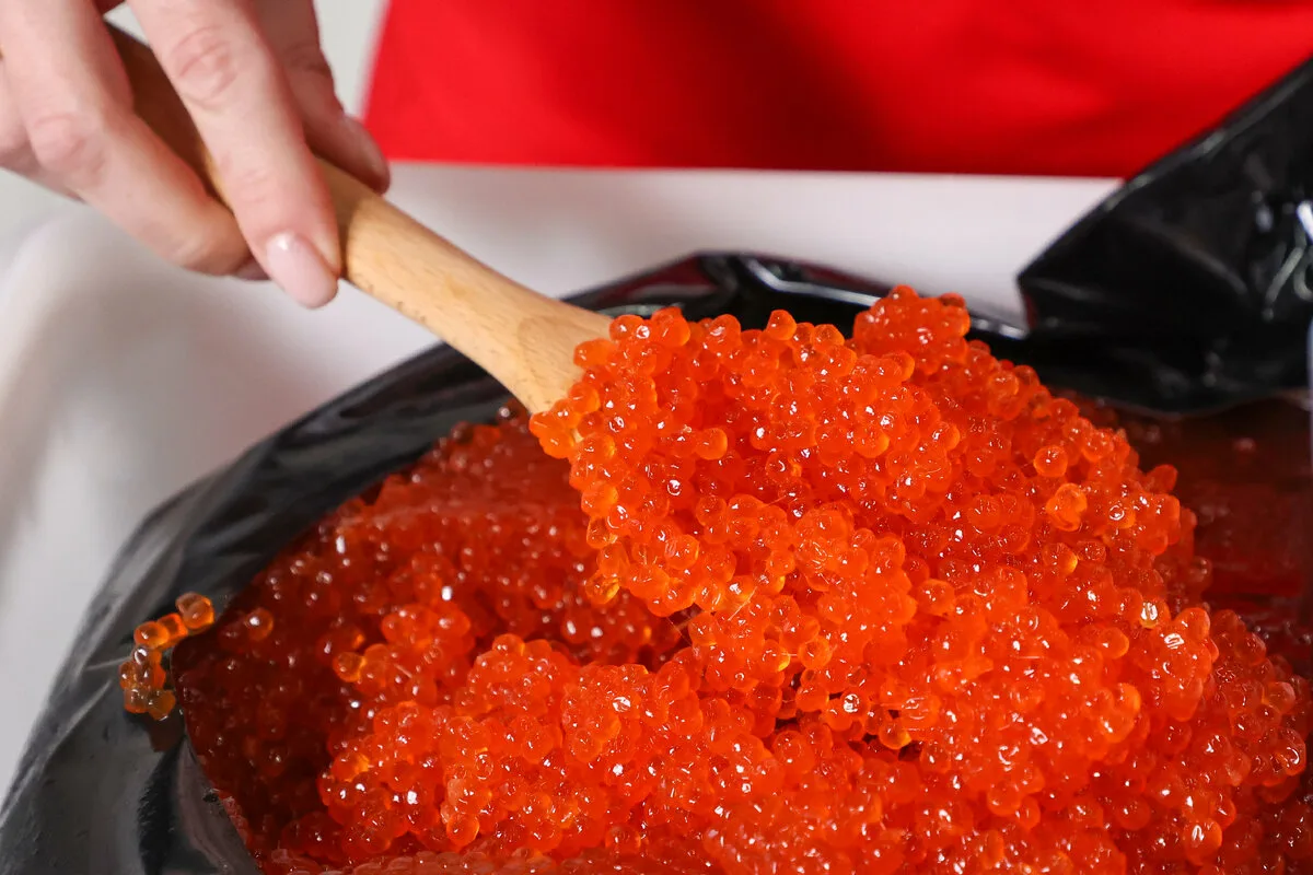 Lohenmäti suolaus kotona – 8 todellista reseptiä, joilla saat punaisesta kaviaarista niin herkullista, että kaupan purkki tuntuu ikuisesti tylsältä ja kalliilta