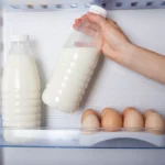 Maito pilaantuu oven sivussa – oikea paikka jääkaapissa pidentää tuoreutta