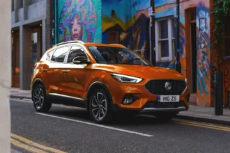 MG ZS Hybrid – tämä on se hybridi-SUV, josta kaikki puhuvat juuri nyt: täydellinen yhdistelmä tilaa, konfortia, teknologiaa ja säästöä