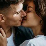 Miksi suljemme silmät suudellessamme – koko totuus, jonka jälkeen et enää koskaan pidä silmiä auki