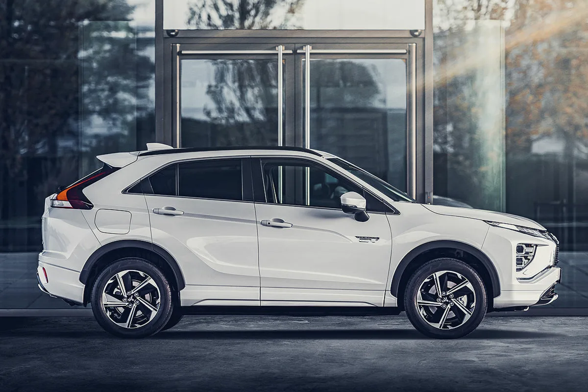 Mitsubishi Eclipse Cross: Perheystävällinen sähkö-SUV, joka vakuuttaa takuulla ja varustelulla
