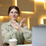 Miksi “ei” on parisuhteessa kaikkein seksikkäin sana – ja miksi se pitää intohimon elossa lopun ikää