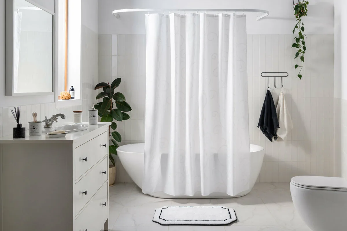 Suihkuverhon salainen elämä: Näin pidät sen puhtaana ja homeettomana vuosia