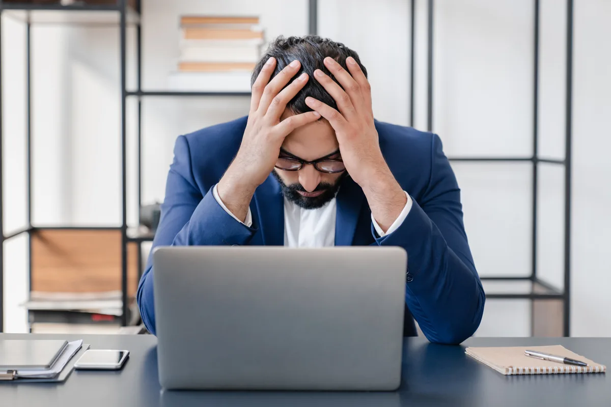 8 merkkiä siitä, että yritys kannattaa sulkea – ja miten jatkaa eteenpäin ilman, että tunnet itseäsi epäonnistuneeksi