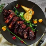 Ankankoipeen punajuurikastike – tämä resepti syrjäyttää appelsiinin lopullisesti ja nousee uudeksi joulupöydän kuninkaaksi