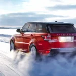 Talvella lumi ja jää renkaiden vanteissa ei ole mikään pikku juttu – se voi tuntua naurettavalta, mutta jos et puhdista niitä, maksat siitä tärinällä ja turhalla riskillä