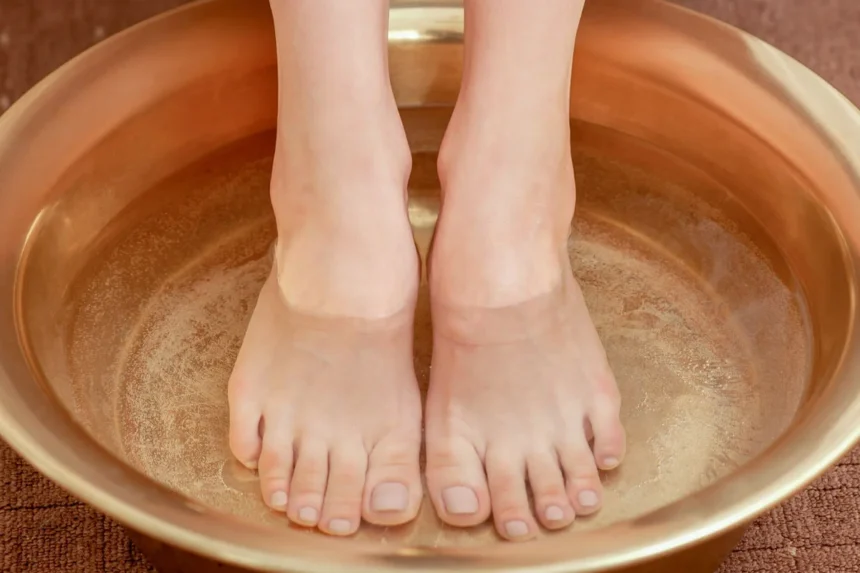 Jalkakylpy etikalla – halpa kotikonsti, joka poistaa hajut, sienet, kutinan ja kovettumat lopullisesti