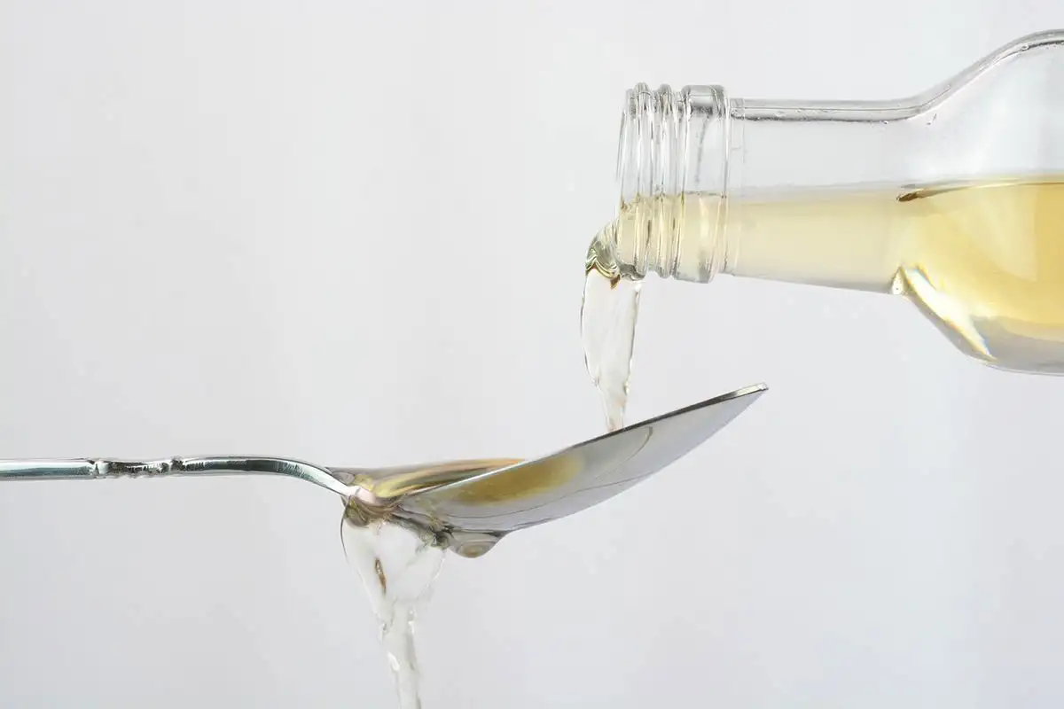 Jalkakylpy etikalla – halpa kotikonsti, joka poistaa hajut, sienet, kutinan ja kovettumat lopullisesti