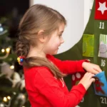 Joulukalenteri on 24 päivän rakkauskirje joululta – näin se muuttaa koko joulukuun taianomaiseksi ja tekee arjesta juhlaa