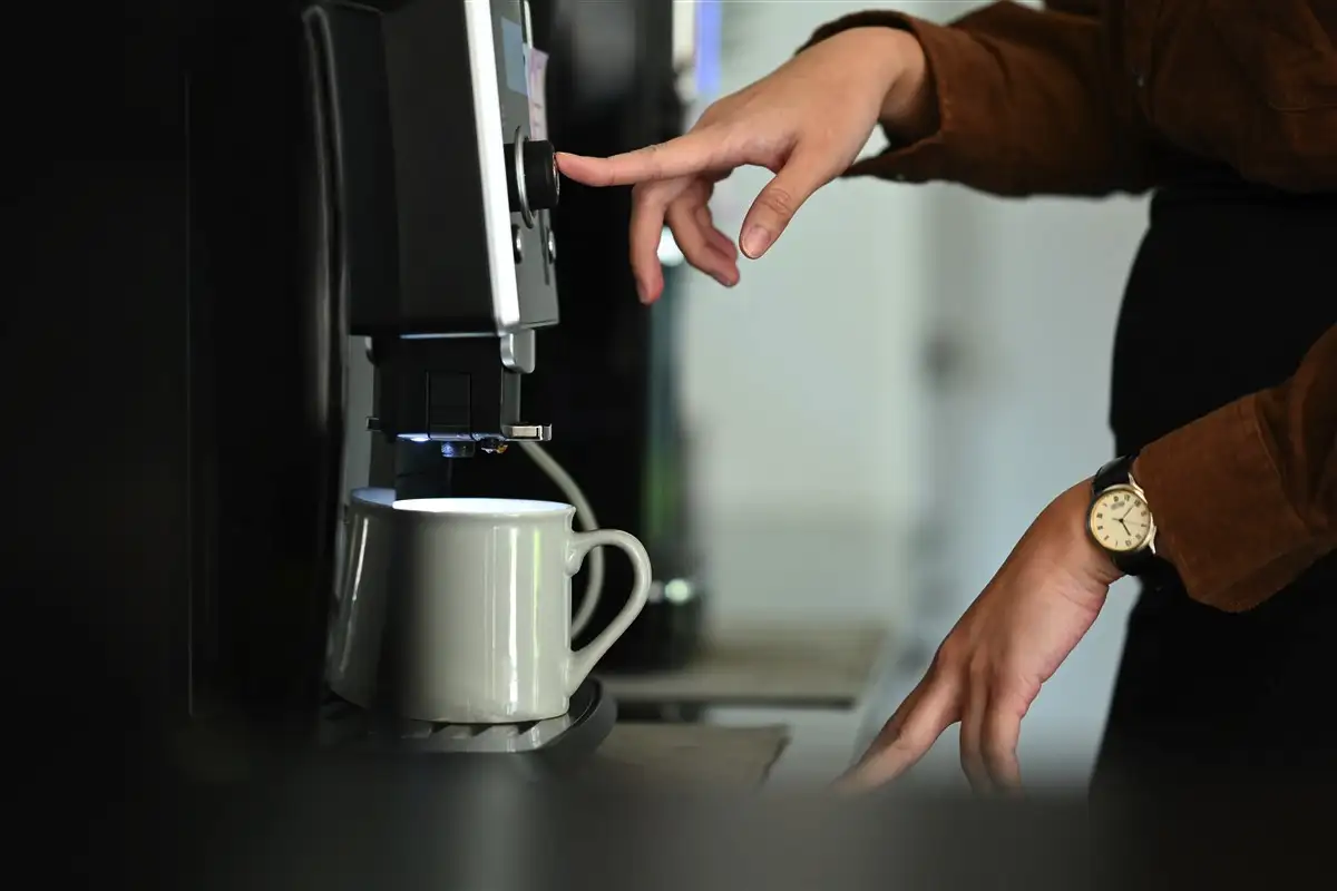 Miten valita kahvikone kotiin eikä pettyä: tärkeimmät ominaisuudet, tyypit ja vinkit, jotka säästävät rahaa