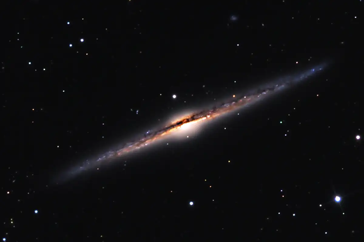 5,5 miljoonaa valovuotta pitkä pyörivä kosminen lanka – löytö, joka saa tuntemaan itsensä pieneksi ja samalla ikuiseksi