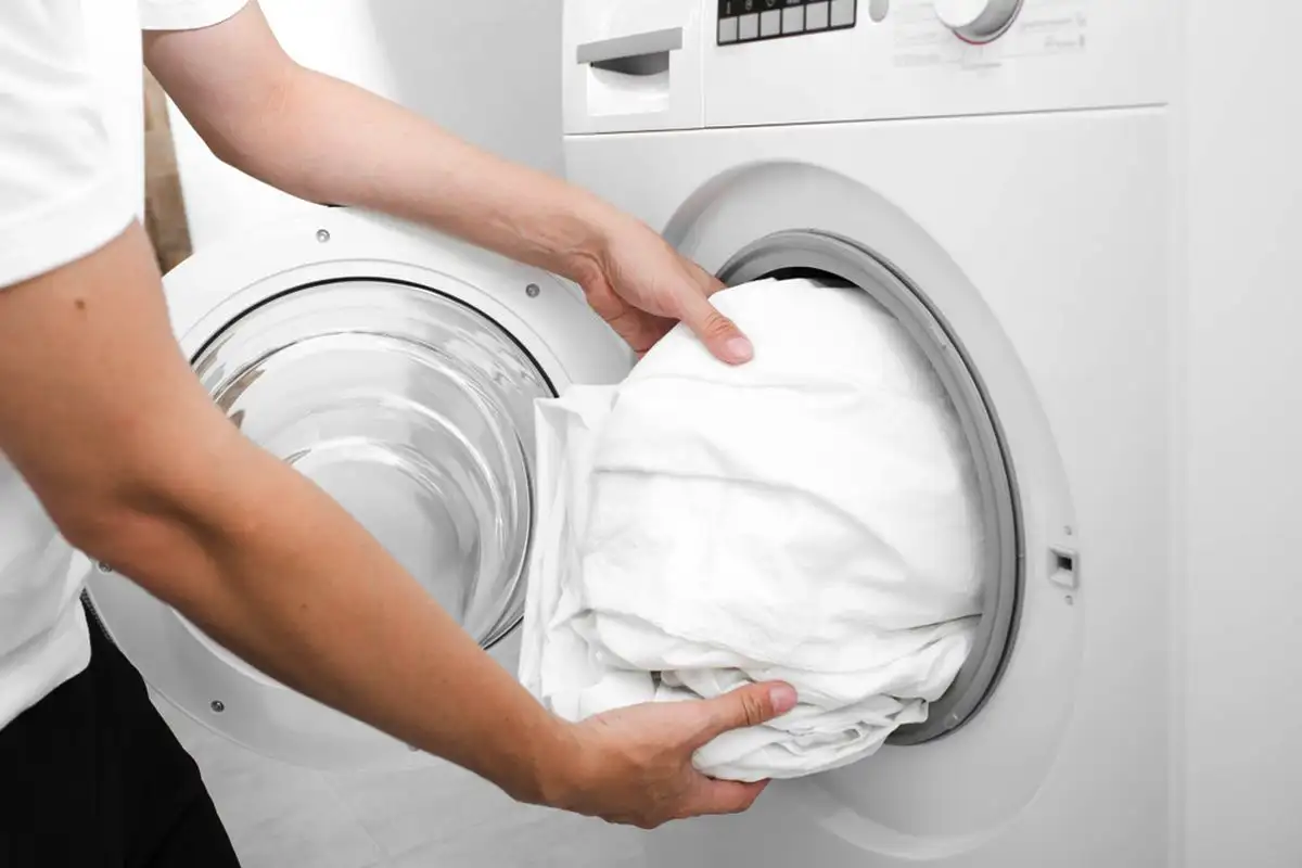 Vuodevaatteiden oikea pesu: 90 % kotirouvista tekee nämä virheet – ja näin vältät ne