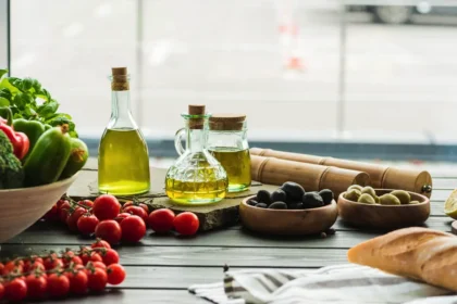 Maustettu öljy: salaisuus täydellisiin pizzan reunoihin – ja miksi tätä 3 raaka-aineen ihmettä kannattaa lorauttaa joka ruokaan