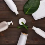 5 asiaa, jotka voit puhdistaa shampoolla hiusten lisäksi – yllättävät kotikikat