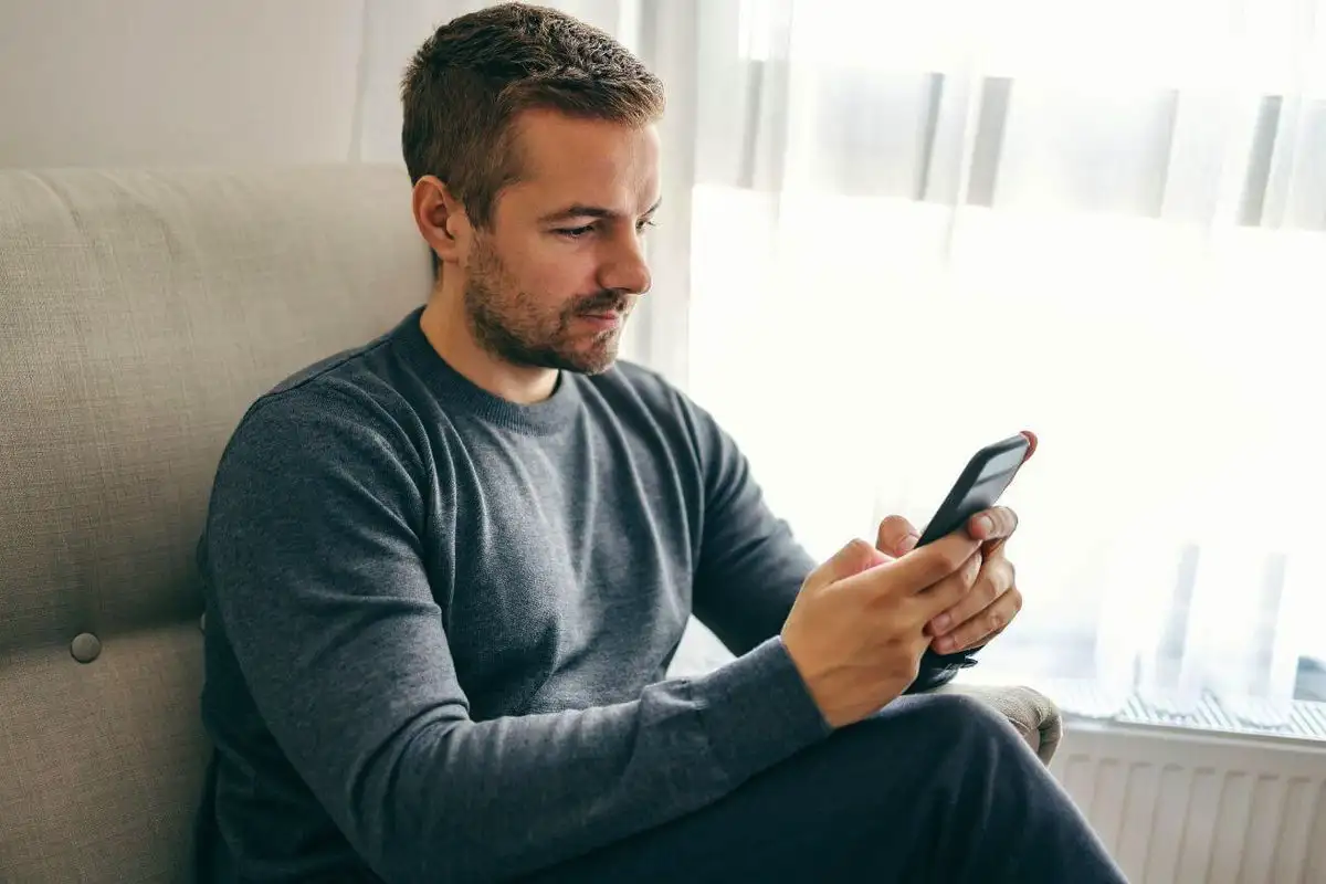 Vanhat viestit hidastavat puhelinta ja vievät kymmeniä gigatavuja